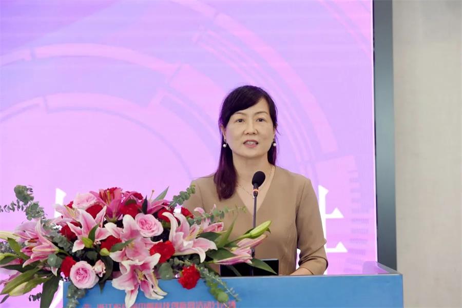 溫州市婦聯(lián)副主席陳愛(ài)英 溫州市婦聯(lián)副主席陳愛(ài)英